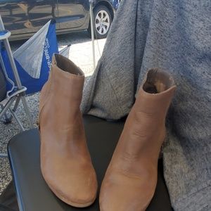 Crown vintage Women's booties